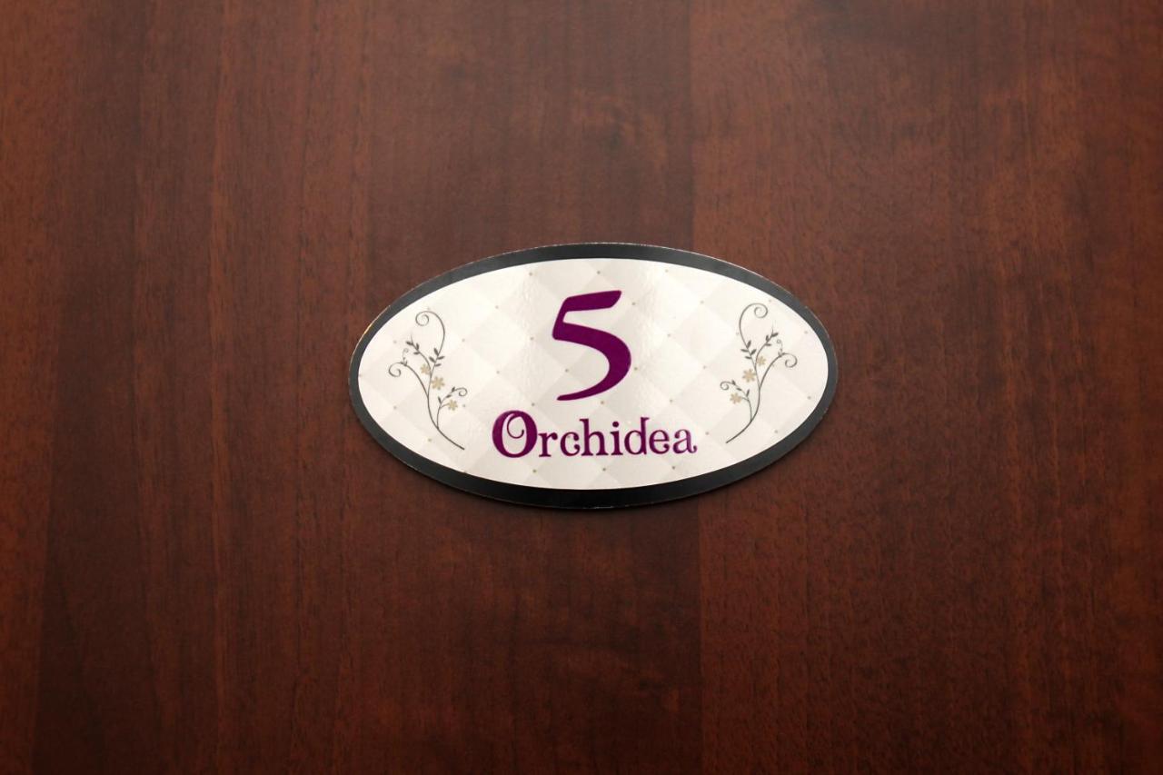 Orchidea Rooms & Suites チヴィタノーヴァ・マルケ エクステリア 写真